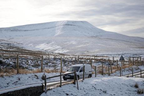 Glan-Yr-Afon Cottage Two Bedrooms Sennybridge Buitenkant foto